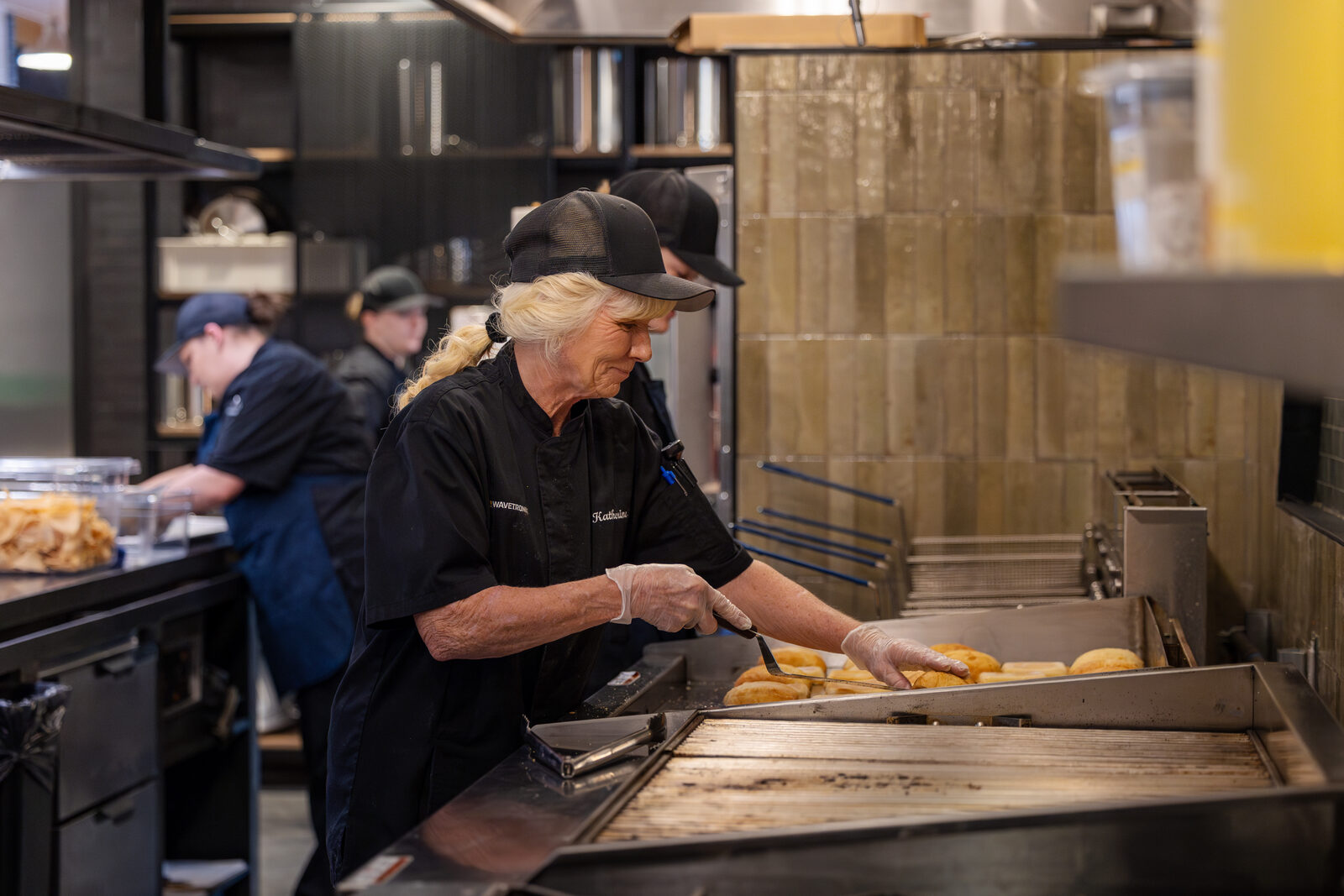 The Counter — breakfast and lunch service